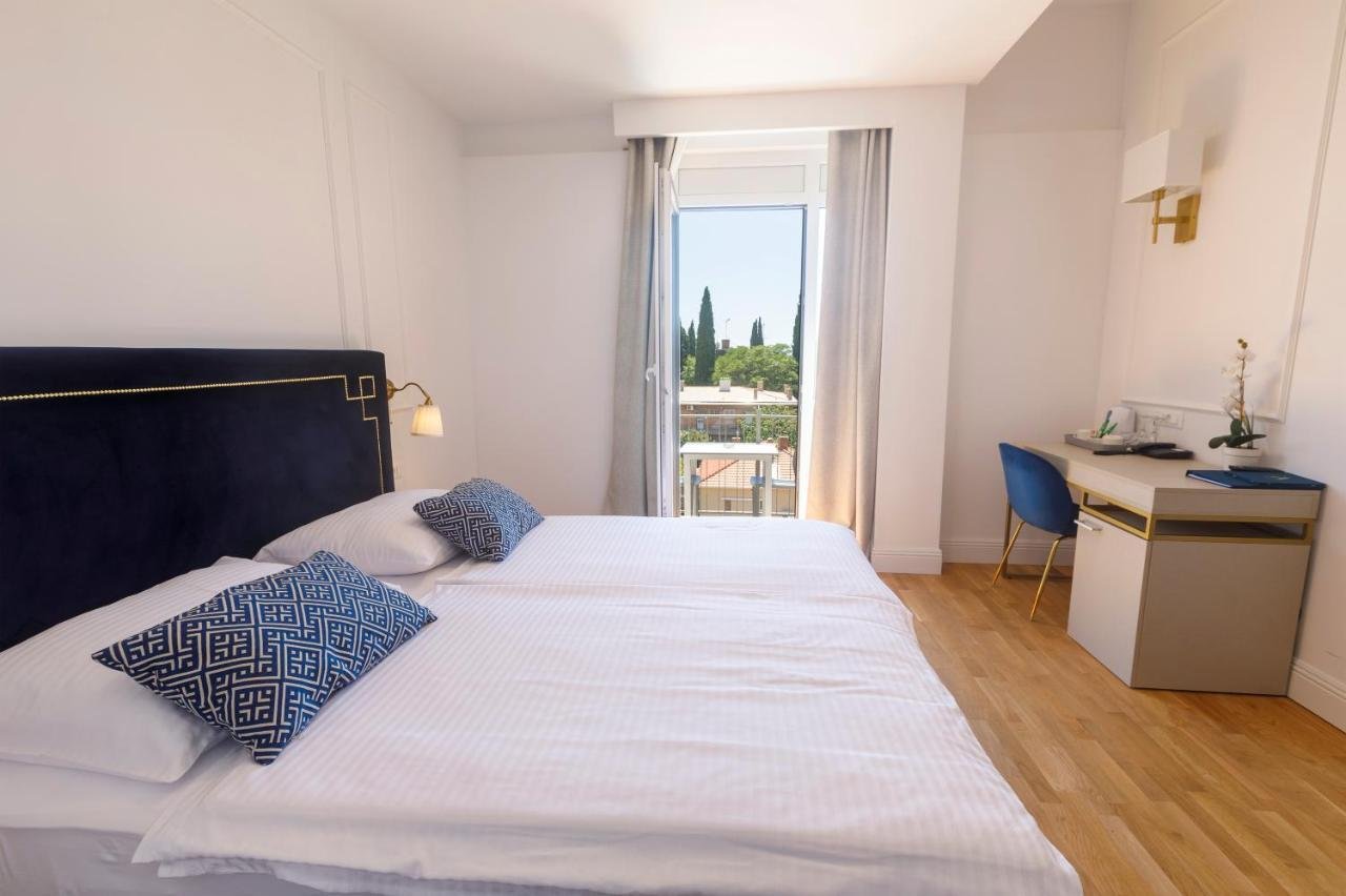 Triple Room Balcony